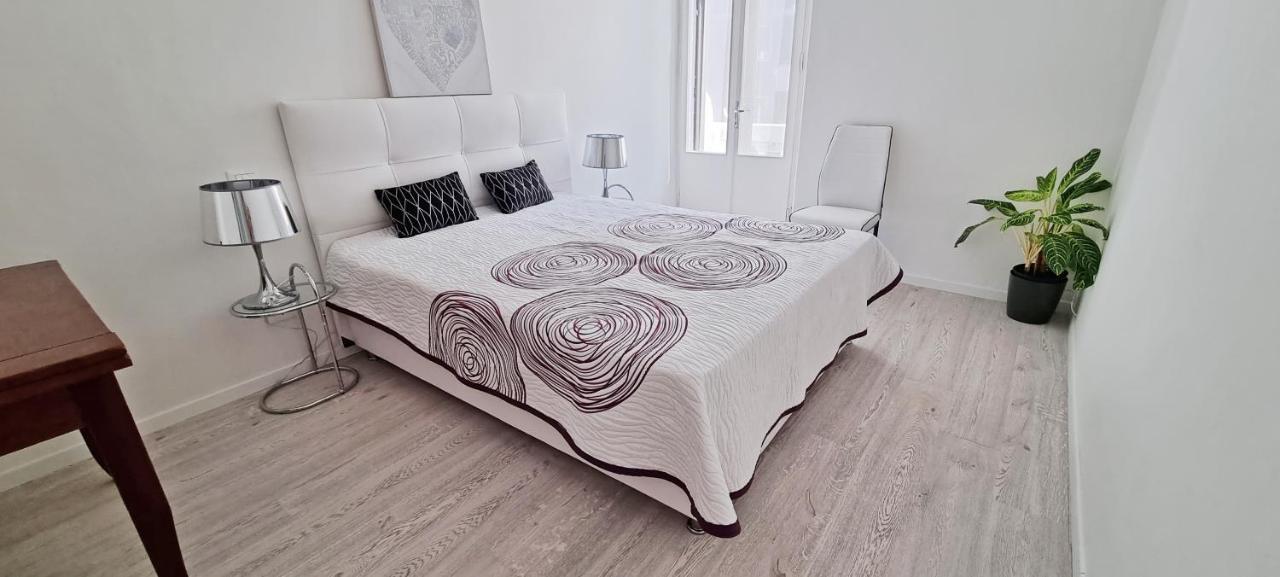 Casa Bianca - 2 Bedroom Design Apartment ترييستي المظهر الخارجي الصورة