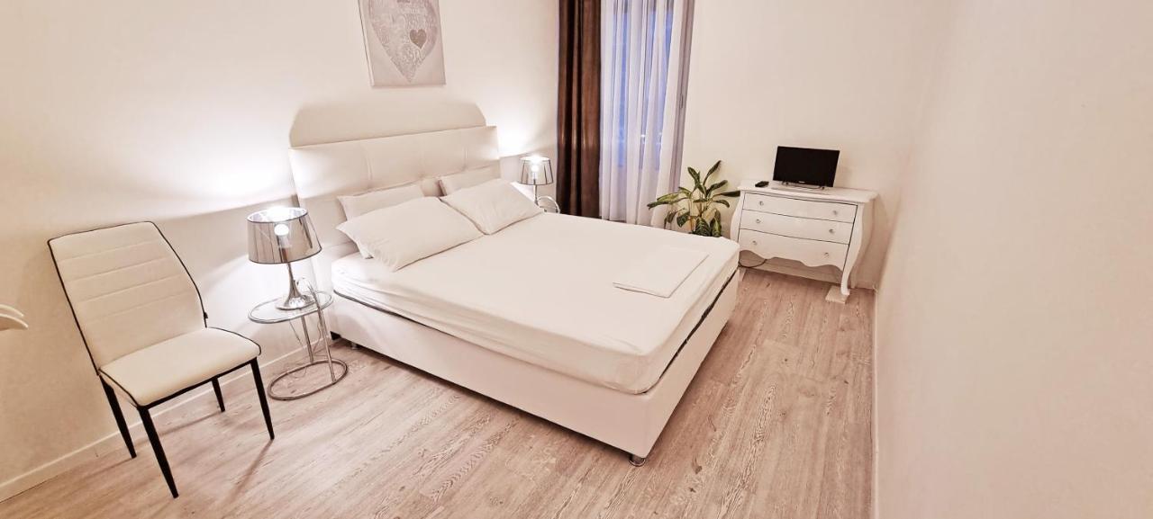 Casa Bianca - 2 Bedroom Design Apartment ترييستي المظهر الخارجي الصورة