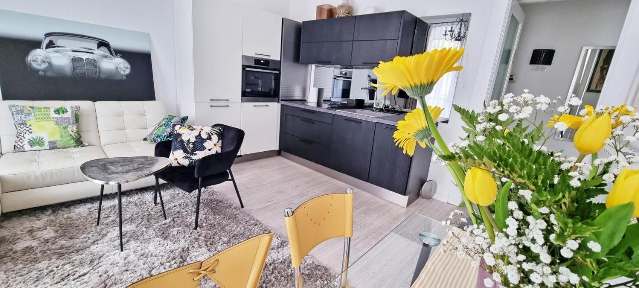Casa Bianca - 2 Bedroom Design Apartment ترييستي المظهر الخارجي الصورة